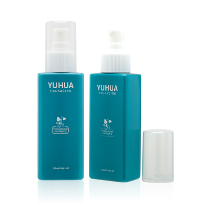 Placchi la bottiglia quadrata dell'ANIMALE DOMESTICO 100ml con lo spruzzatore della pompa