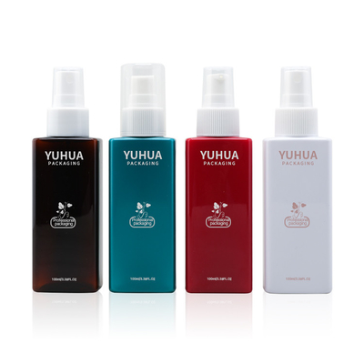 Placchi la bottiglia quadrata dell'ANIMALE DOMESTICO 100ml con lo spruzzatore della pompa