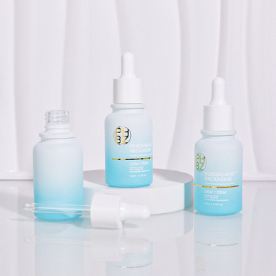 Logo personalizzato Bottiglia di siero di vetro da 30 ml Bottiglia gocciolante bianca opaca per olio per capelli
