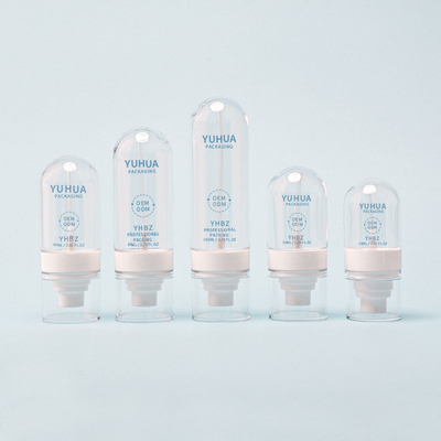 Bottiglia di plastica trasparente e versatile