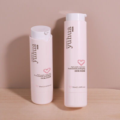 Flacone spray per lozioni in plastica resistente con pompa airless e design personalizzato, ideale per il confezionamento di cosmetici e la conservazione di prodotti liquidi