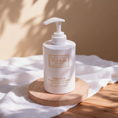 Bottiglie di imballaggio in plastica personalizzabili per cosmetici, compreso il siero di lozione tonico a forma cilindrica e chiusura a vite