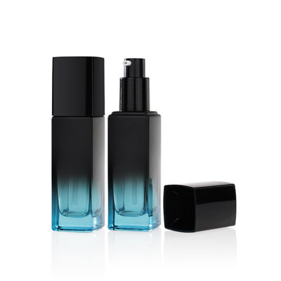 Il nero d'imballaggio cosmetico liquido dell'insieme del fondamento 30ml 60ml ha glassato della pompa