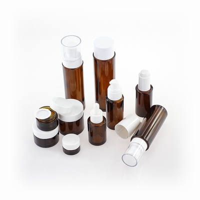 La bottiglia crema di vetro cosmetica dello spruzzo della pompa della lozione ha fissato l'imballaggio vuoto di Skincare