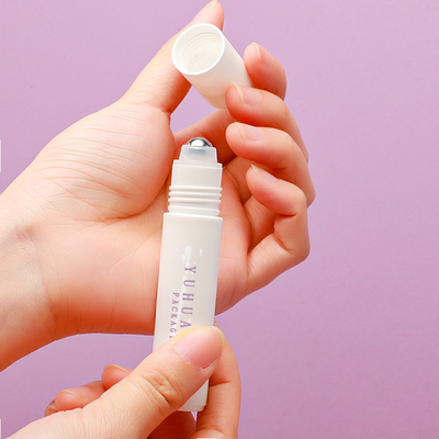 rotolo di plastica di 10ml 15ml pp sul logo su misura colore bianco della bottiglia