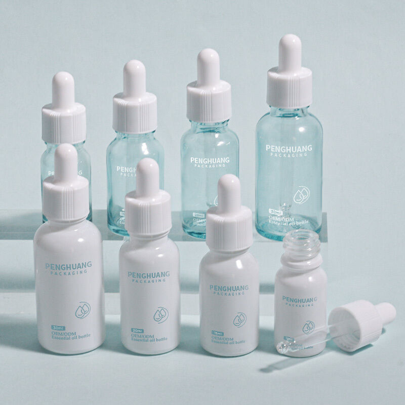 Contenitore liscio personalizzato progettato per oli essenziali sieri e applicazioni cosmetiche