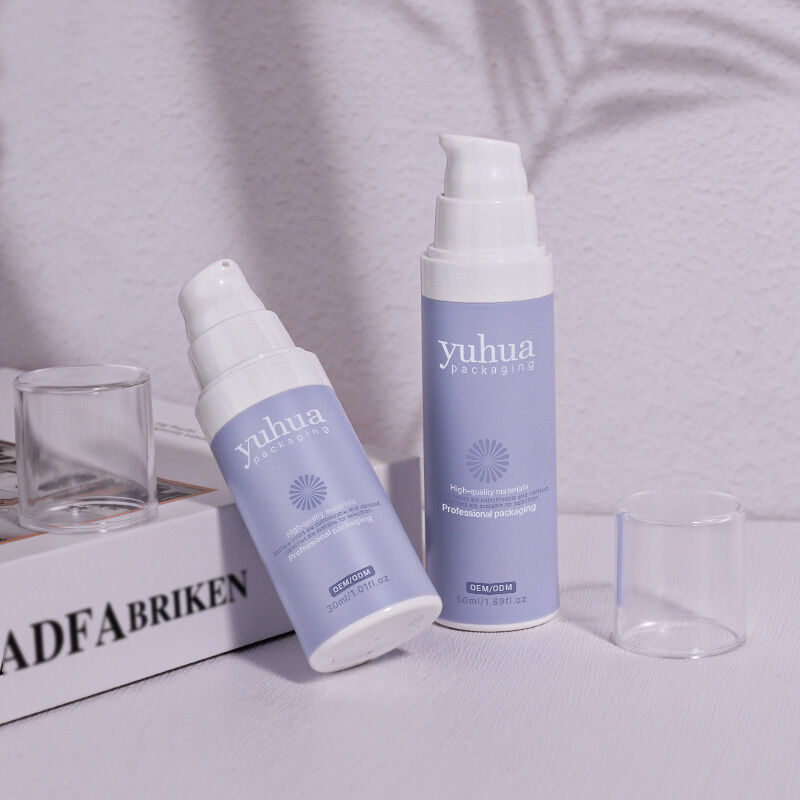 Flacone in plastica riciclabile per lozioni con pompa airless e tappo a vite per confezionamento di sieri e tonici cosmetici e stampa di loghi personalizzati