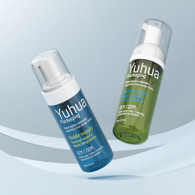 Bottiglia di schiuma di plastica trasparente o personalizzata con tappo della pompa e stampa su vetrina di seta che offre imballaggi durevoli riutilizzabili per prodotti liquidi