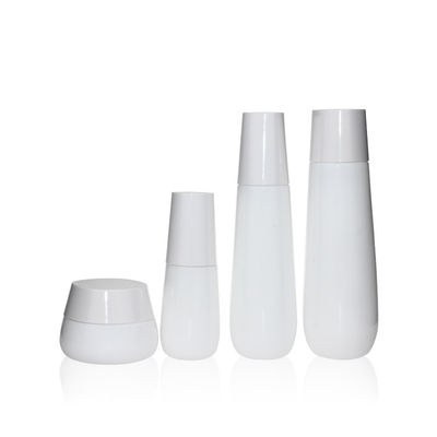 Imballaggio candido di 50g 100ml 150ml Opal Glass Bottle Empty For Skincare