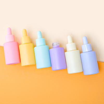 il contagoccia di vetro del siero 30ml imbottiglia con l'imballaggio del fondamento della pompa e del cappuccio di stampa